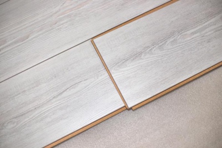 Comment r&eacute;ussir la r&eacute;novation des sols &agrave; Daubeuf-Serville ?